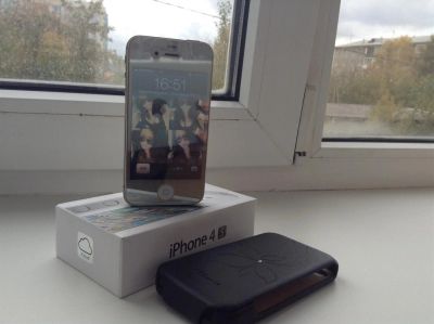 Лот: 3248105. Фото: 1. iPhone 4S 16Gb. Смартфоны