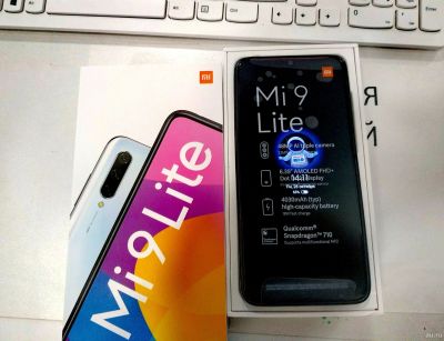 Лот: 14916436. Фото: 1. Xiaomi Mi 9 lite 6/128 gb, Глобалка... Смартфоны