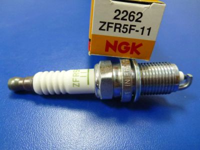 Лот: 8143229. Фото: 1. Свеча зажигания NGK 2262 ZFR5F-11. Двигатель и элементы двигателя