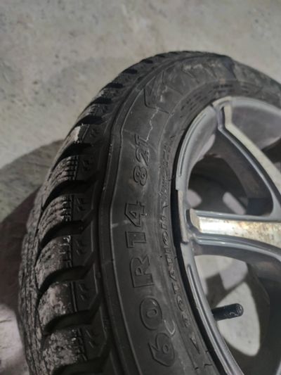 Лот: 21115301. Фото: 1. nokian nordman5 185 60 R14 2шт... Шины