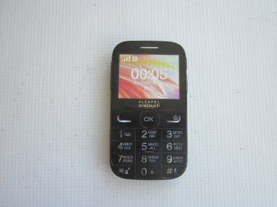 Лот: 23691481. Фото: 1. Мобильный телефон Alcatel OT-... Кнопочные мобильные телефоны
