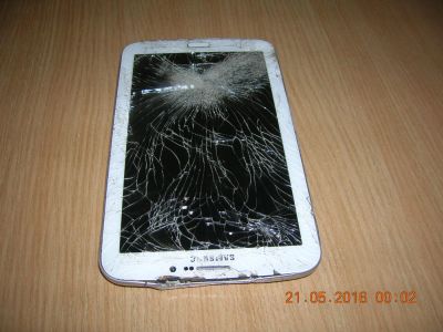 Лот: 7642875. Фото: 1. Битый планшет Samsung Galaxy Tab... Планшеты