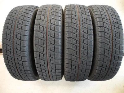 Лот: 6966407. Фото: 1. bridgestone revo 2. Шины