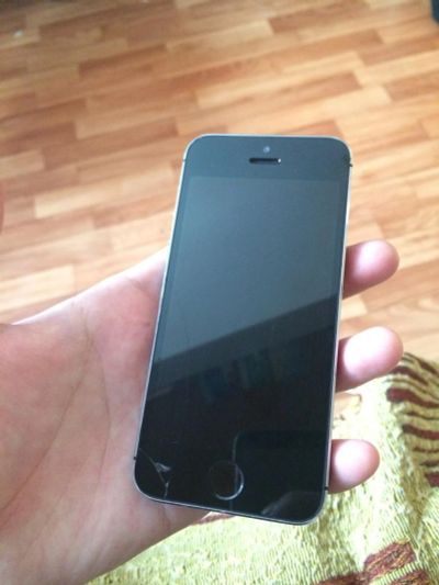 Лот: 6929764. Фото: 1. Iphone 5s. Смартфоны