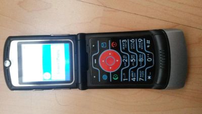 Лот: 5109770. Фото: 1. Легендарная Motorola razr v3i. Кнопочные мобильные телефоны