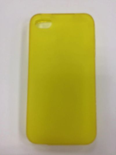 Лот: 9900835. Фото: 1. Чехол iPhone 4/ 4S Силикон Желтый... Чехлы, бамперы
