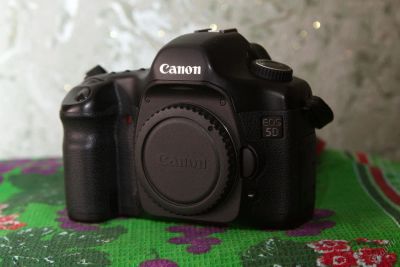 Лот: 5745281. Фото: 1. Canon 5D (Состояние нового). Цифровые зеркальные