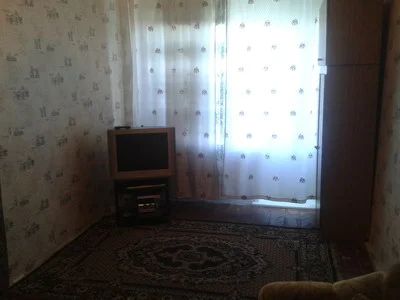 Лот: 4284911. Фото: 1. Доля в двухкомнатной квартире. Квартиры, студии