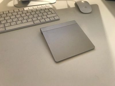 Лот: 11725581. Фото: 1. Apple Magic Trackpad Silver Bluetooth... Клавиатуры и мыши