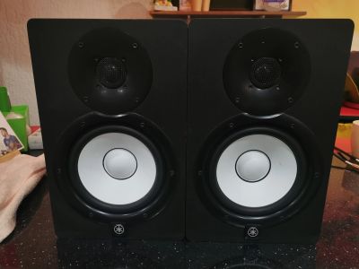 Лот: 18420849. Фото: 1. Студийные мониторы yamaha hs7... Активные акустические системы