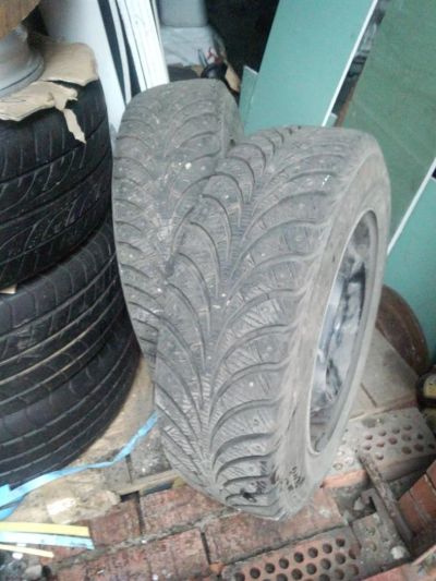 Лот: 3307457. Фото: 1. Зимнии Шины GoodYear 185/70 R14... Шины на дисках