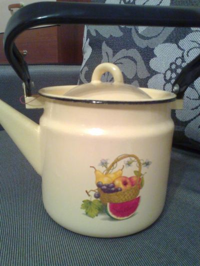 Лот: 3330498. Фото: 1. Чайник эмалированный. Сковороды и сотейники