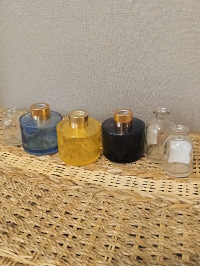Лот: 25895996. Фото: 1. Бутылочки маленькие , 6 шт одним... Другое (домашний быт)