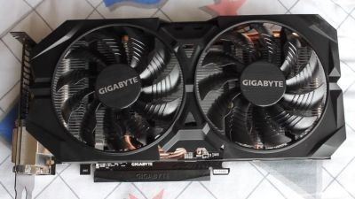 Лот: 12462087. Фото: 1. Gigabyte Radeon R9 380X 4Gb. Видеокарты