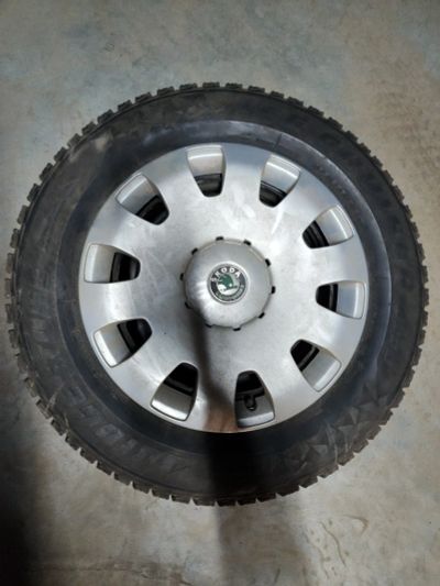 Лот: 24963172. Фото: 1. Комплект шин на дисках(штампованые... Шины