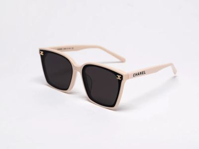 Лот: 24977338. Фото: 1. Очки Chanel. Очки солнцезащитные