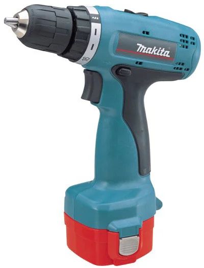 Лот: 3342544. Фото: 1. Продам шуруповерт Makita 6270D... Электроинструмент