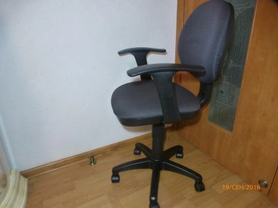 Лот: 8392053. Фото: 1. Кресло офисное..Стул поворотный... Стулья и кресла офисные