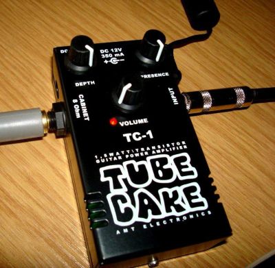 Лот: 4520706. Фото: 1. AMT Electronics Tubecake 1.5W... Гитарные эффекты и комбоусилители
