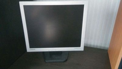 Лот: 13987656. Фото: 1. Монитор Samsung 17. ЖК-мониторы