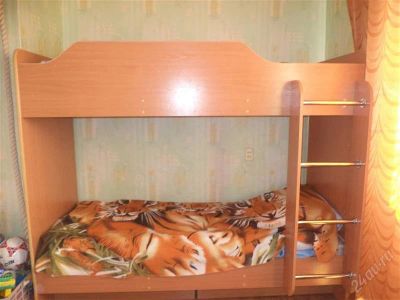 Лот: 2741338. Фото: 1. двух-ярусную кровать. Детские кровати и кроватки