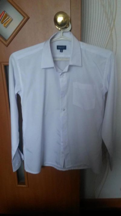 Лот: 10084921. Фото: 1. Красивая белая рубашка почти новая. Рубашки, блузки, водолазки