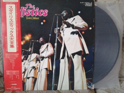 Лот: 11314879. Фото: 1. The Stylistics - 2LP - Twin Deluxe... Аудиозаписи