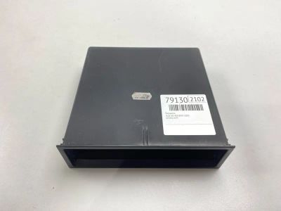 Лот: 21242229. Фото: 1. Бардачок Audi A8 2003 4E0862639... Двигатель и элементы двигателя