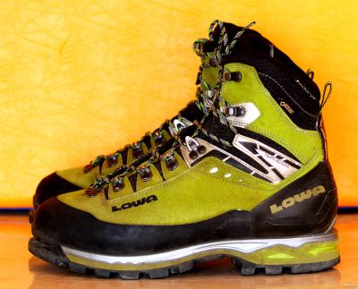 Лот: 13854653. Фото: 1. Lowa mt. expert GTX EVO. Кеды, кроссовки, слипоны