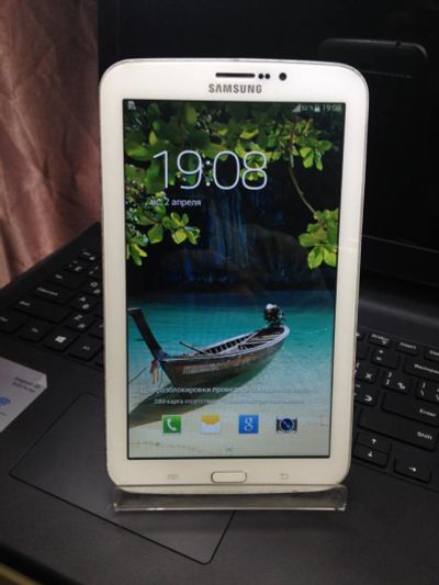 Лот: 9396894. Фото: 1. Планшет Samsung Galaxy Tab 3. Планшеты