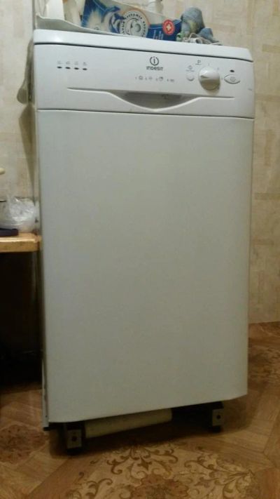Лот: 5027425. Фото: 1. посудомоечная машина indesit idl... Посудомоечные машины