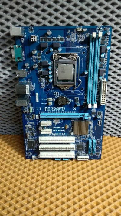 Лот: 20338244. Фото: 1. Материнская плата Gigabyte GA-P61-S3. Материнские платы