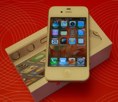 Лот: 3456145. Фото: 1. 32 Gb Apple Iphone 4S Белый с... Смартфоны