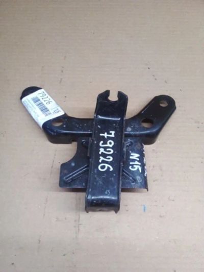 Лот: 21403493. Фото: 1. Крепление блока ABS Toyota Carina... Двигатель и элементы двигателя