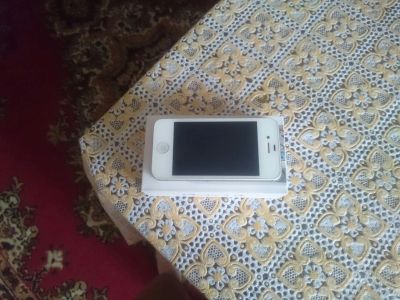 Лот: 7611316. Фото: 1. Айфон 4s 16gb. Кнопочные мобильные телефоны