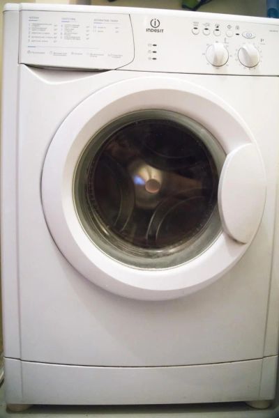 Лот: 4712686. Фото: 1. Стиральная машина indesit WIUN102. Стиральные машины