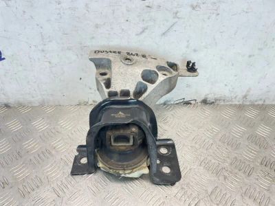 Лот: 25132970. Фото: 1. подушка двигателя Renault Duster... Двигатель и элементы двигателя
