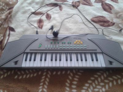 Лот: 4759561. Фото: 1. синтезатор детский. Музыкальные