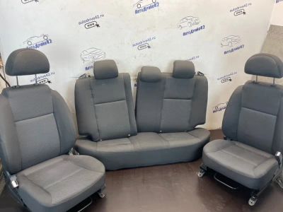 Лот: 23276239. Фото: 1. Сидения (комплект) Chevrolet Aveo... Двигатель и элементы двигателя