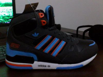 Лот: 3594222. Фото: 1. Adidas ZX750 зима. Другое (мужская обувь)