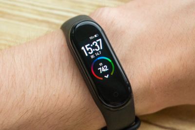 Лот: 14156507. Фото: 1. Фитнес-браслет Xiaomi Mi Band... Смарт-часы, фитнес-браслеты, аксессуары