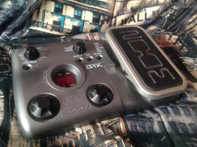 Лот: 6428448. Фото: 1. Гитарный процессор Zoom G1X. Гитарные эффекты и комбоусилители