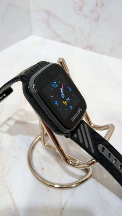 Лот: 21282333. Фото: 1. Детские смарт часы с SIM Philips... Смарт-часы, фитнес-браслеты, аксессуары