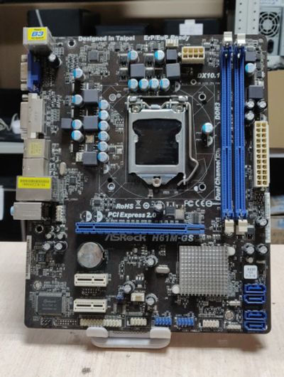 Лот: 20997082. Фото: 1. Мат. плата ASRock H61M-GS/LGA1155... Материнские платы