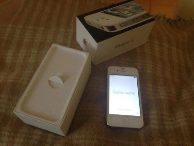 Лот: 7059874. Фото: 1. iPhone 4 16GB white. Смартфоны