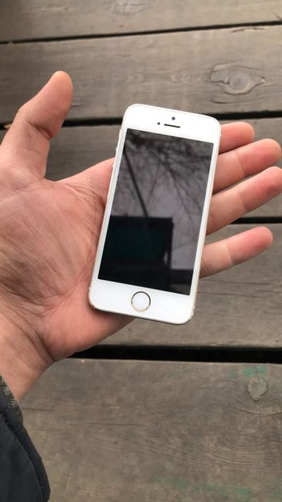Лот: 12315952. Фото: 1. iPhone 5s с Коробкой и документами... Смартфоны