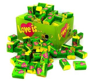Лот: 5058282. Фото: 1. Блок жвачки "Love is" яблоко-лимон. Жевательная резинка