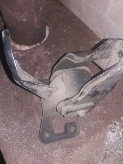 Лот: 15218101. Фото: 1. Подушка двигателя Hyundai правая. Двигатель и элементы двигателя
