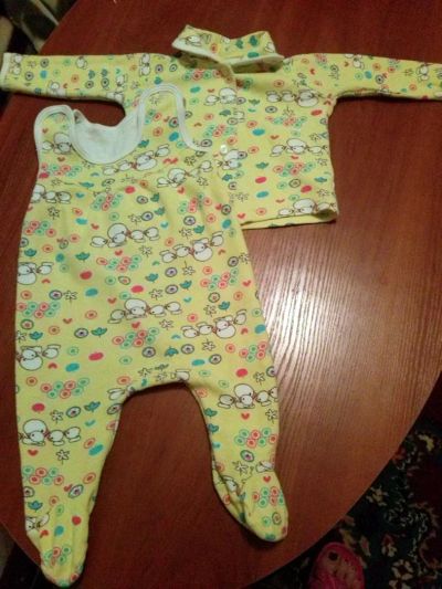 Лот: 3375434. Фото: 1. комплект (ползунки + кофточка... Костюмы, пиджаки, комбинезоны