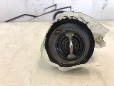 Лот: 21707860. Фото: 1. термостат Ford Focus CB4. Двигатель и элементы двигателя